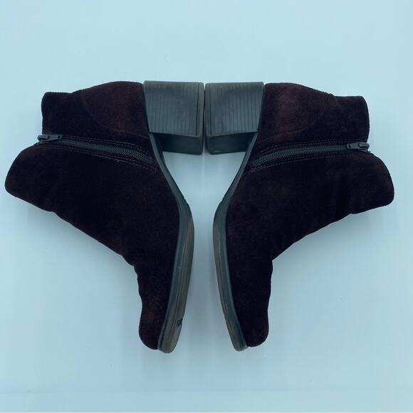 White Mountain Suede Dark Brown Boots - 7.5 - Picture 5 of 7